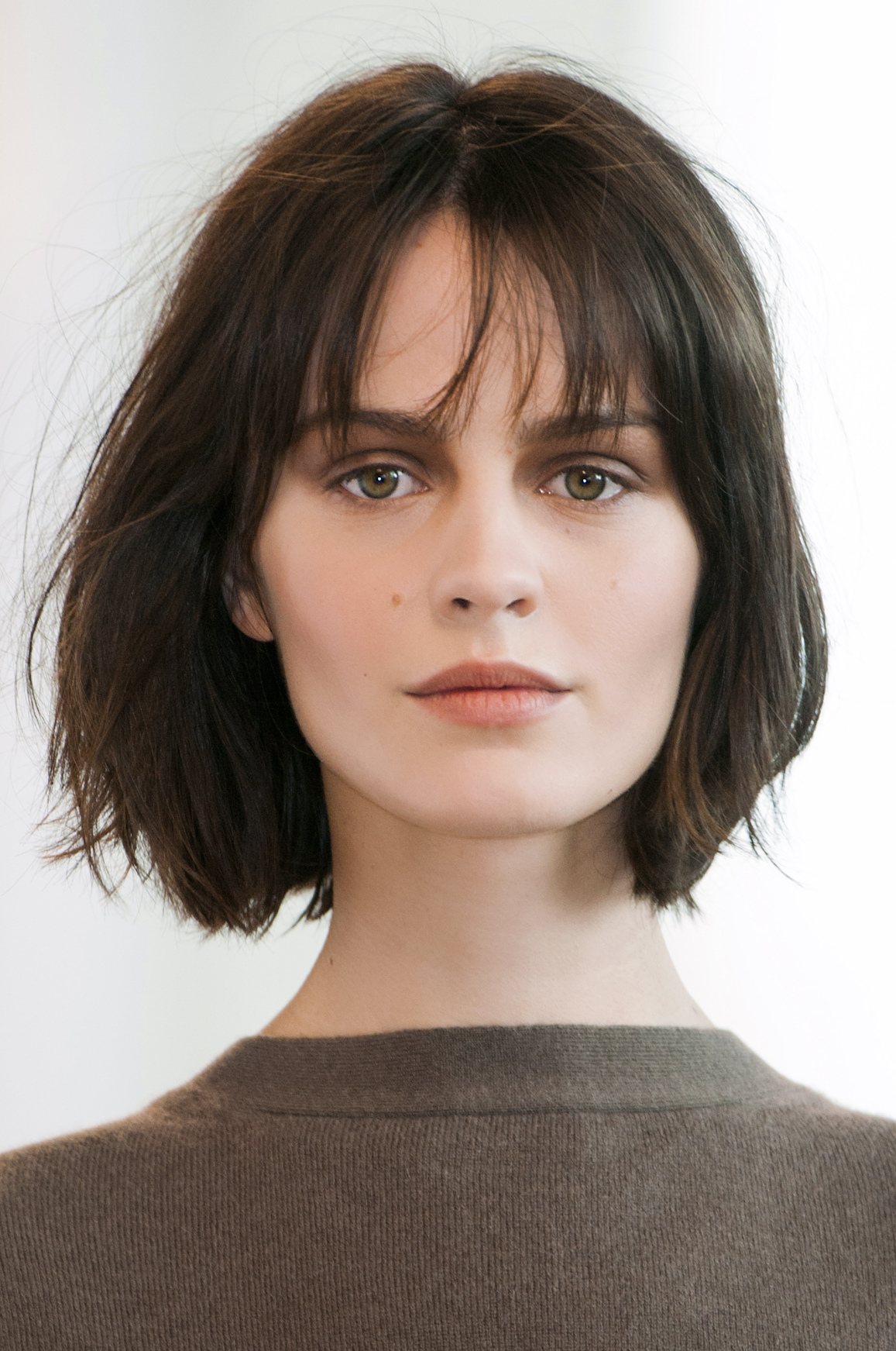 fransiger Pony und kurze Haare