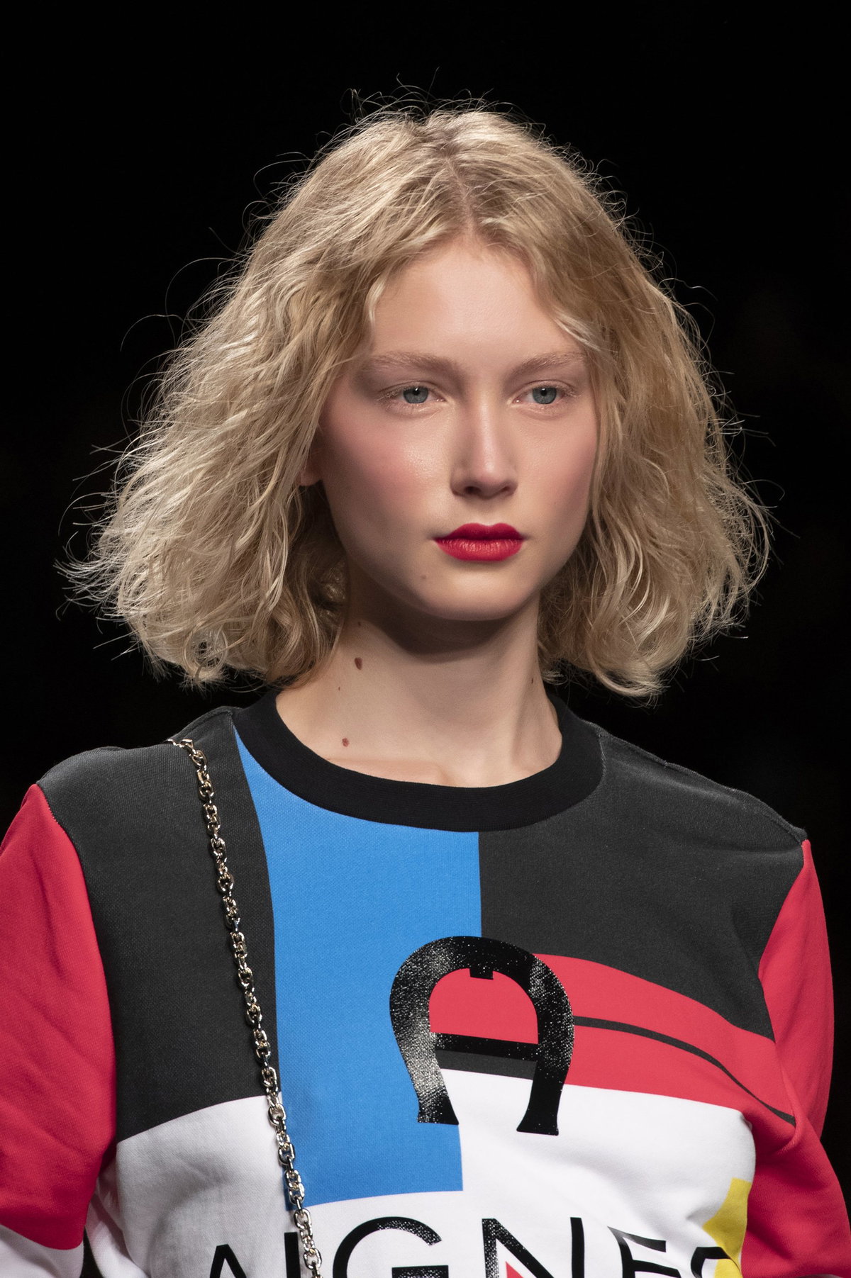 Welliges Haar mit Longbob