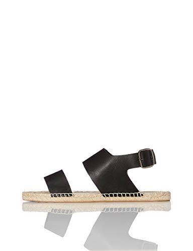 Besonders in diesem Sommer angesagt: Sandalen mit Bastsohle. Hier schnell bestellen.