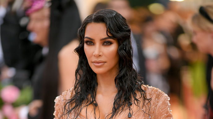 Kim Kardashian versteigert jetzt Klamotten auf Ebay