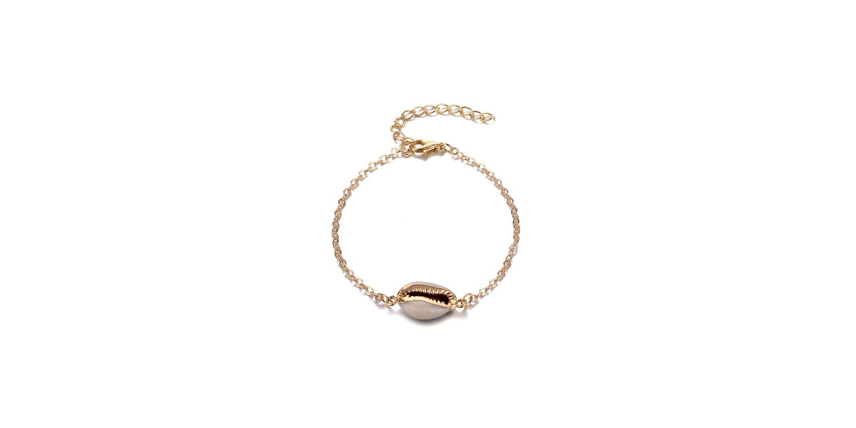 Mit diesem süßen Muschelarmband komplettiert ihr euren Look. Hier schnell bestellen.