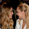 Cara Delevingne spricht erstmals über ihre Liebe zu Schauspielerin Ashley Benson!
