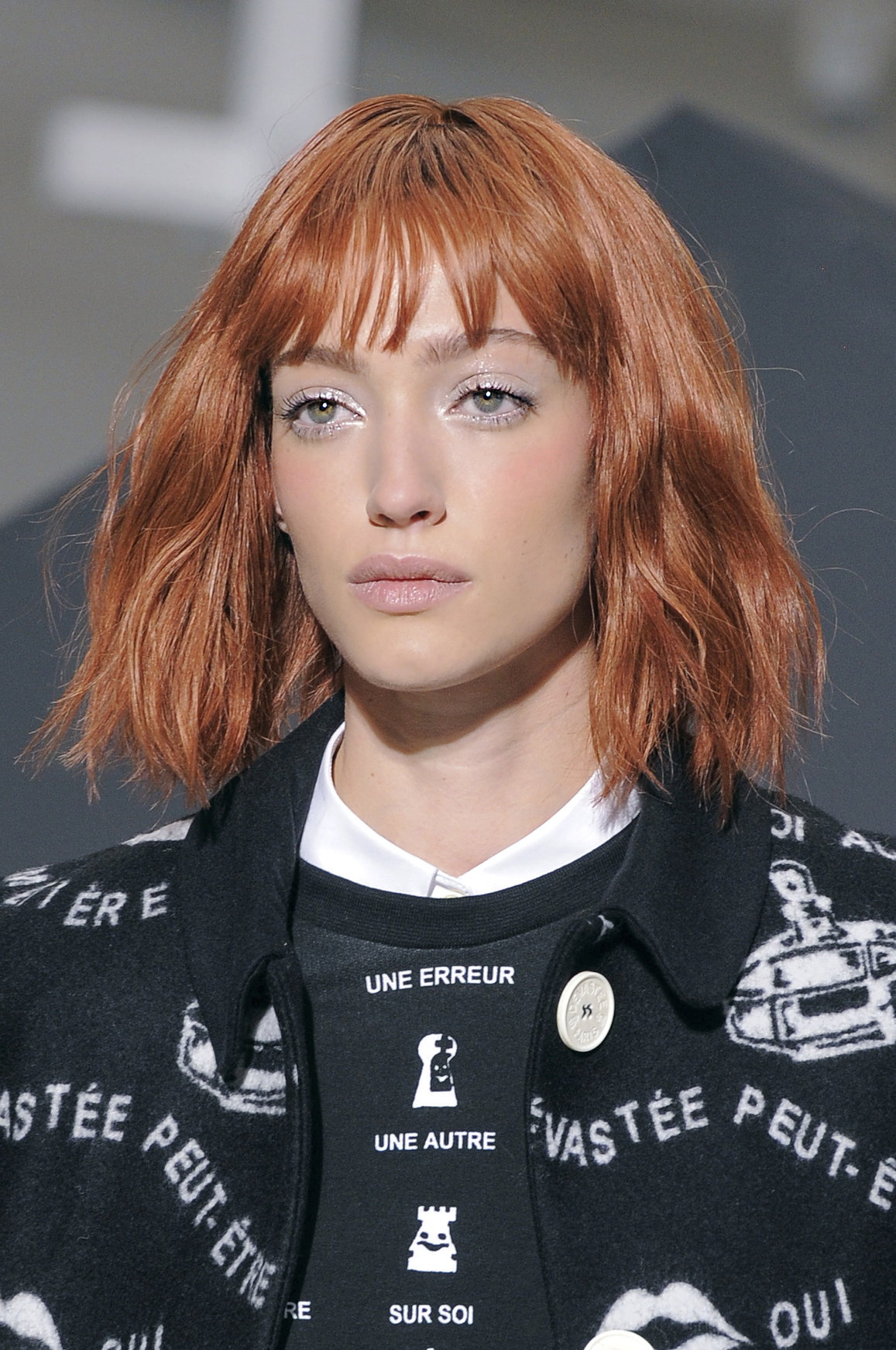 Rote Haare mit Pony