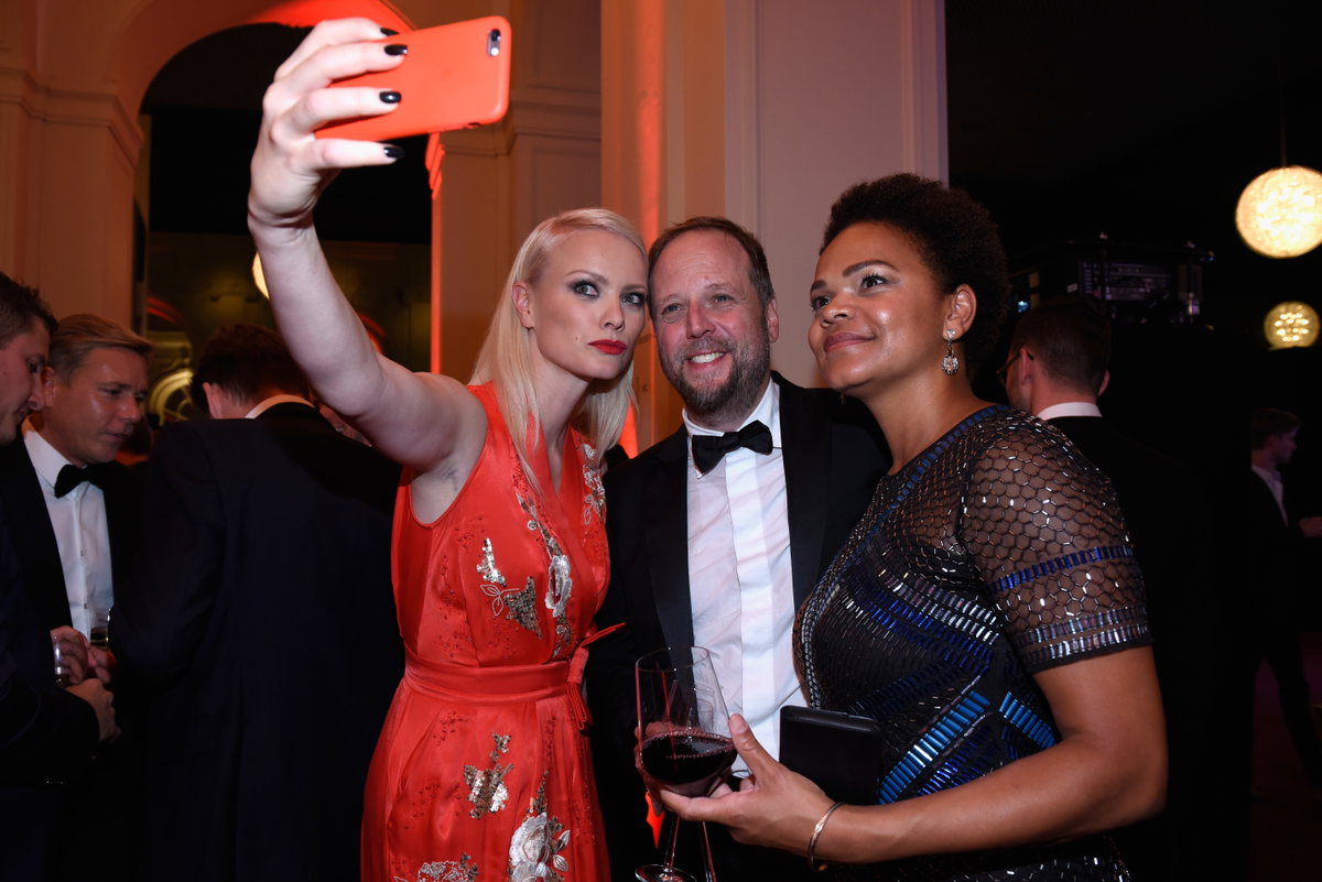 Selfie-Time mit Model und Schauspielerin Franziska Knuppe.