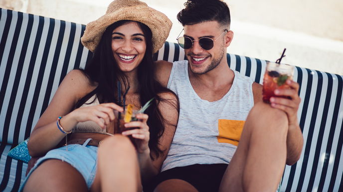 Horoskop: DIESE Sternzeichen sind der perfekte Urlaubsflirt