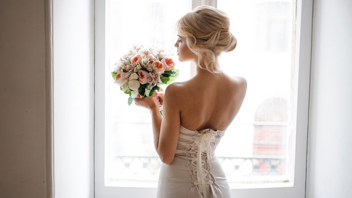 Winterweißer Traum: Hochzeitskleid von Reem Acra