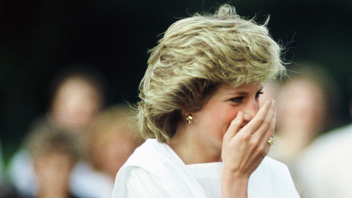 Kennt ihr den Clutch-Trick von Lady Diana?