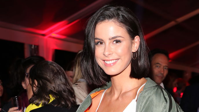 Lena Meyer-Landrut posiert nackt auf Instagram!