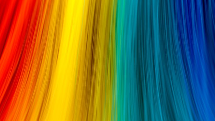 Die perfekte Pride-Frisur: Rainbow Box Braids!