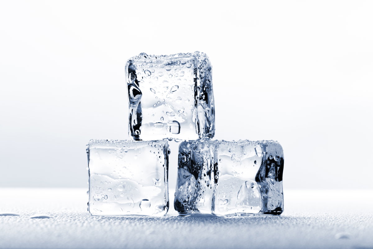 Eiswürfel gegen Pickel