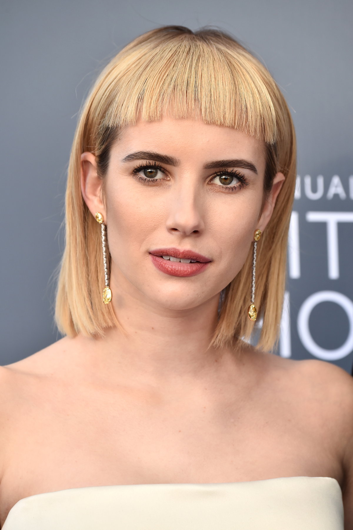 Emma Roberts mit Pony