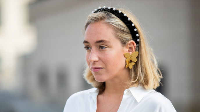 Auffällig anders: Coole Frisuren mit Haarschmuck