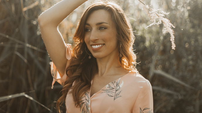 Haare selber färben mit Henna-Haarfarbe: Alle Infos und Tipps