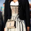 Oktoberfest 2023: Diese Jacke solltest du zum Dirndl tragen, diese lieber nicht