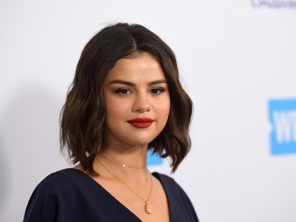 Selena Gomez rundes Gesicht