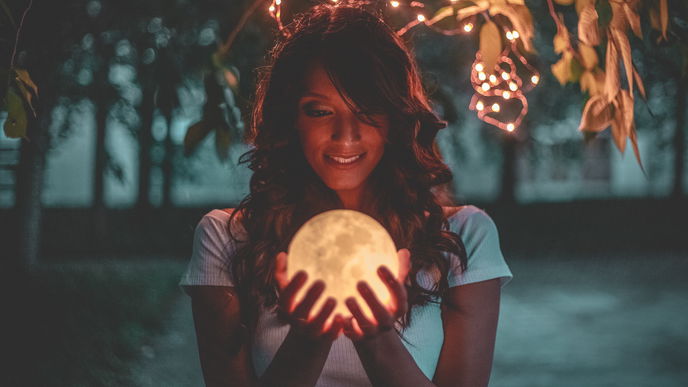 Diese Sternzeichen werden vom Vollmond im August positiv beeinflusst!