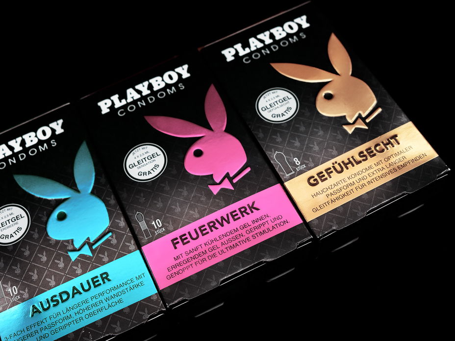 Seit Juli sind die Playboy Condoms bei dm, Globus und Müller erhältlich, sowie für Österreich im Bipa Online-Shop