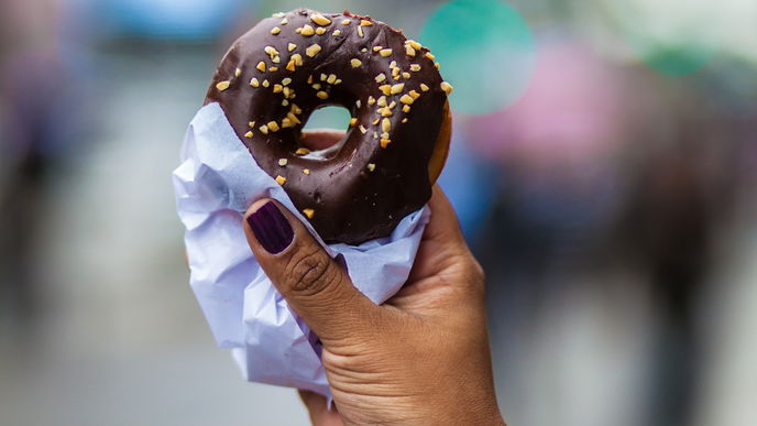 Diese 7 zuckerfreien Süßigkeiten essen wir bei Heißhunger