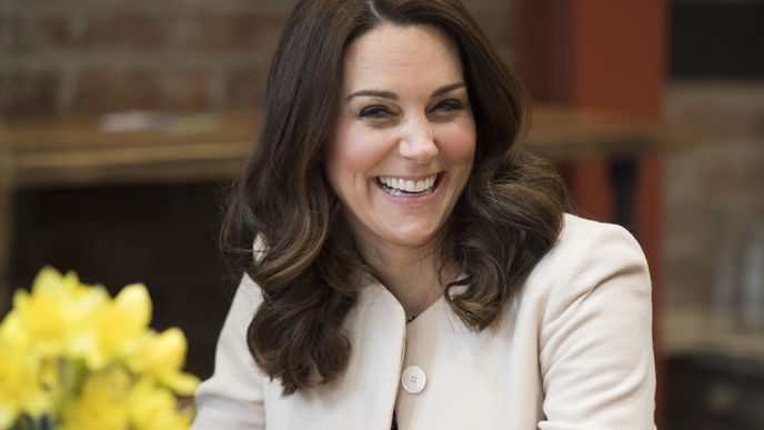 Shop the Look: Kate Middleton trug dieses Kleid von Asos! 