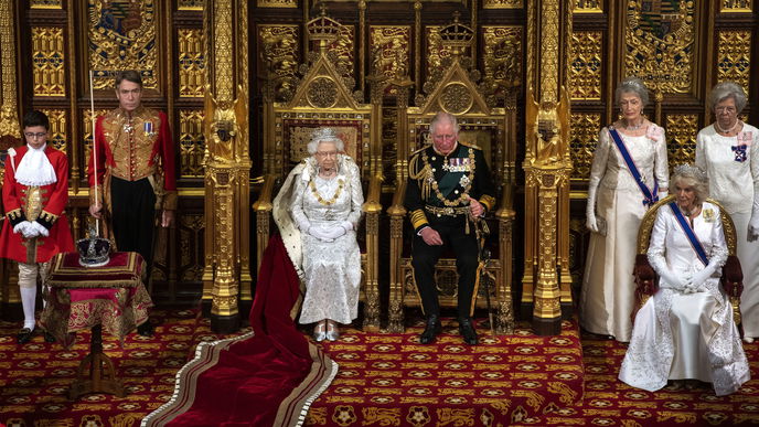 Queen Elizabeth II.: Mit diesem Fauxpas sorgt sie für Aufsehen