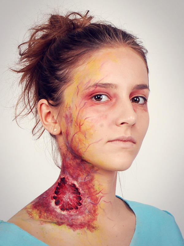 Zombie schminken Step 5