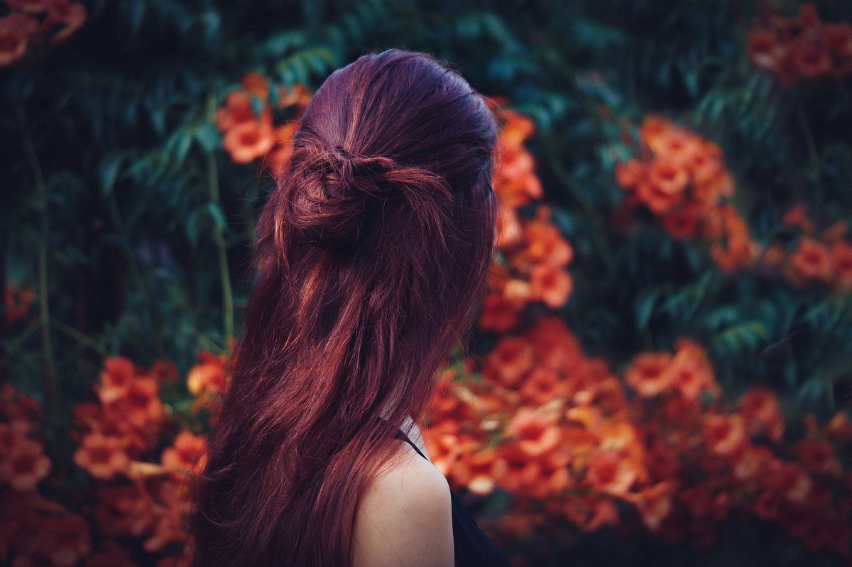 Mädchen mit roten Haaren