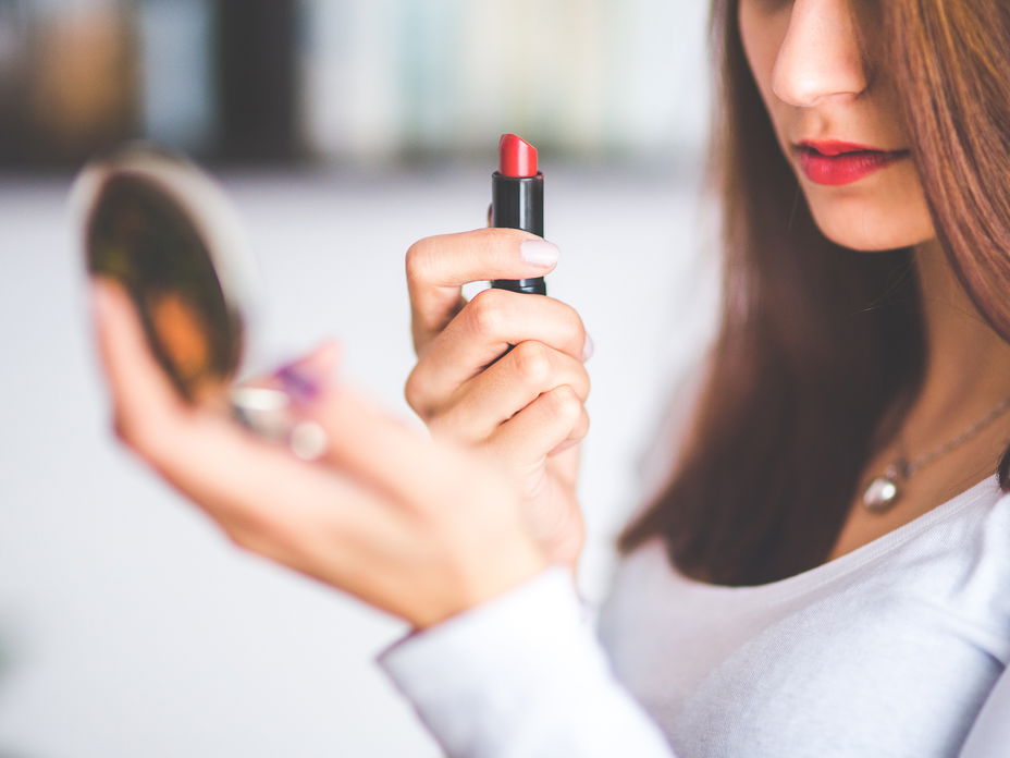 Lippenstiftfarbe finden