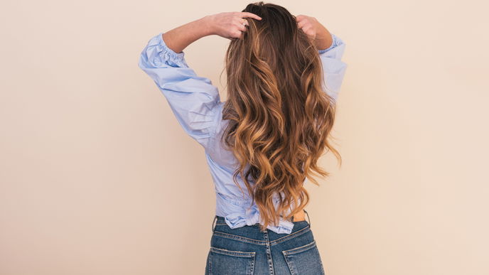 Haar-Trend 2022: 6 einfache Styling-Tricks, die Friseure oft geheim halten!