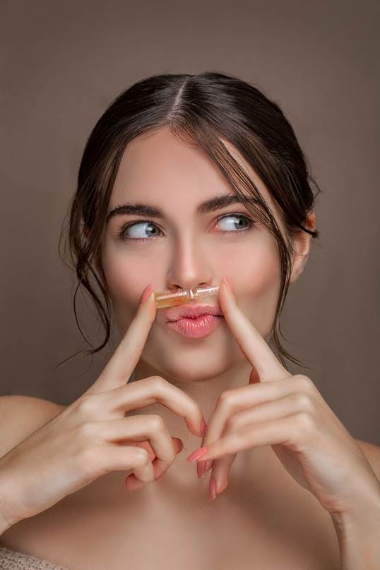ANZEIGE Bist du auf der Suche nach dem perfekten Geschenk für den Valentinstag? Dann verwöhne dich und deine Liebsten mit unseren luxuriösen Pflegeprodukten von OJESH ! Unser hochwirksames Serum sorgt für ein seidiges Hautgefühl, glättet Linien und gibt deiner Haut den nötigen Glow Effekt!