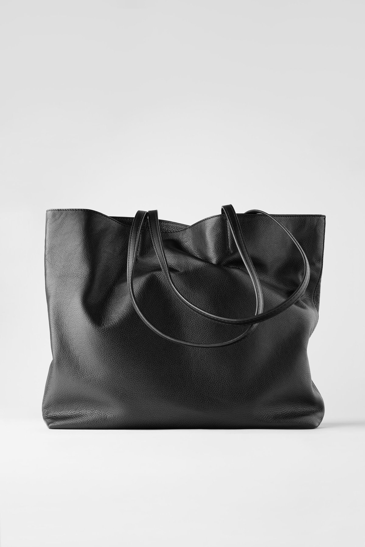 SHOPPER AUS LEDER ZUM PERSONALISIEREN