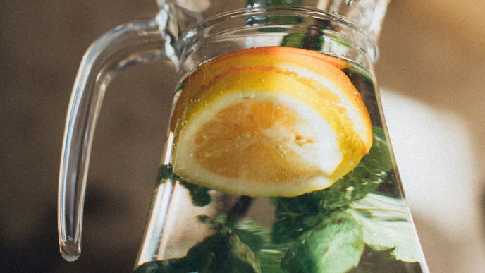 Aus diesem Grund solltest du nie wieder Zitronenwasser trinken!