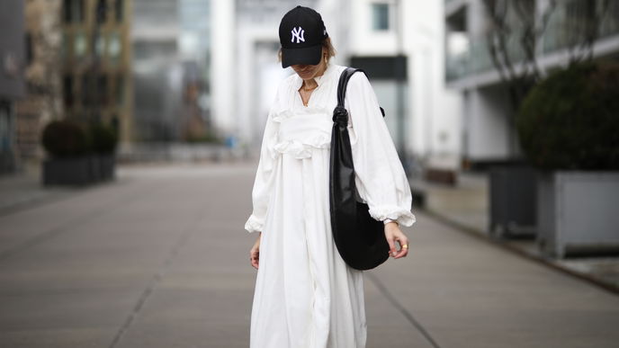 Modetrend 2021: DIESES günstige Maxikleid wird jede Fashionista tragen!