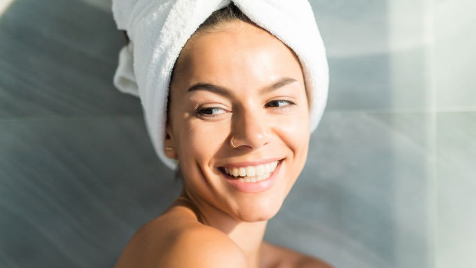 Mikrofaser Turban: Mit diesem Handtuch trocknet dein Haar in Minuten