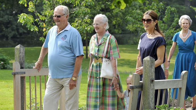 Königin Margrethe II. von Dänemark: Deshalb trägt sie immer kunterbunte Kleider
