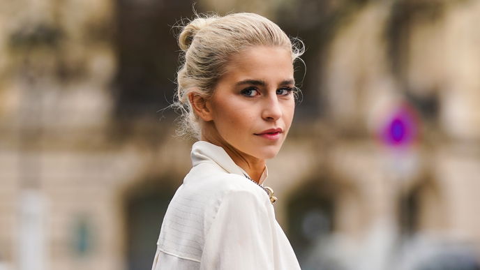 Frisurentrend 2022: "Cord Knot Bun" gelingt in 5 Minuten und ist perfekt für den Sommer!