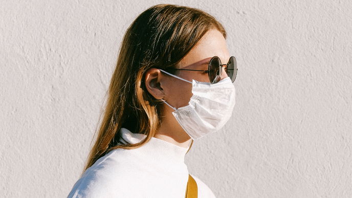 Make-up mit Mundschutz: So verschmiert nichts