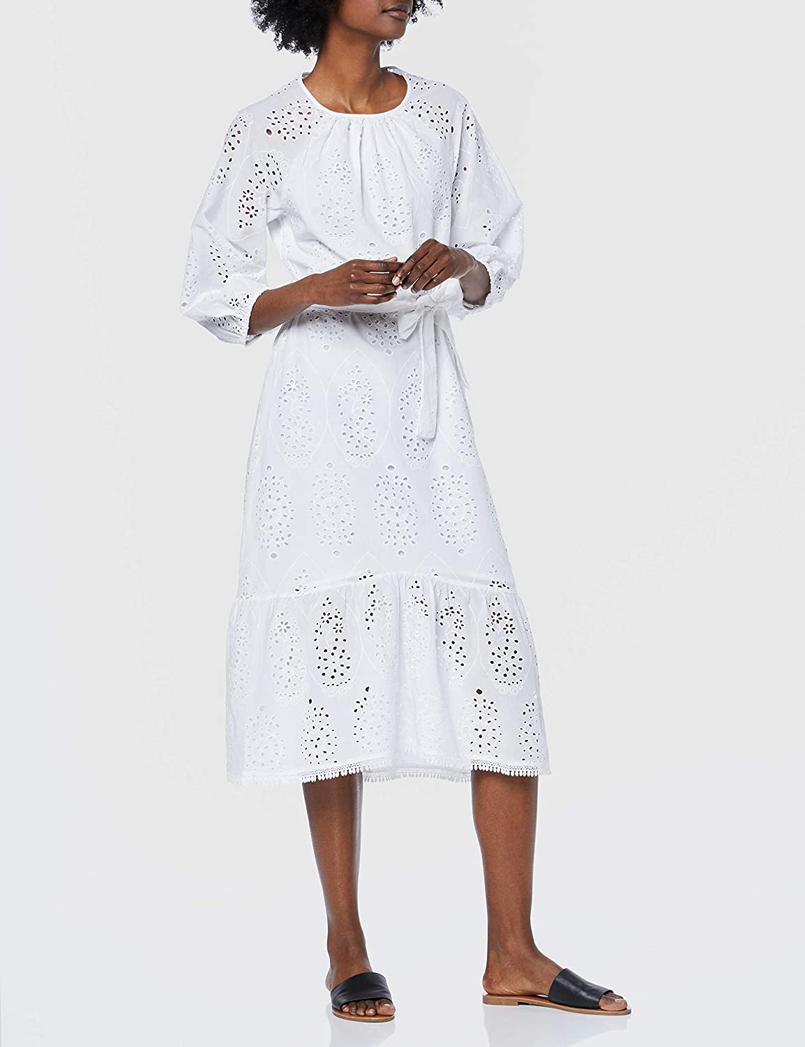 Kleid mit Lochspitze