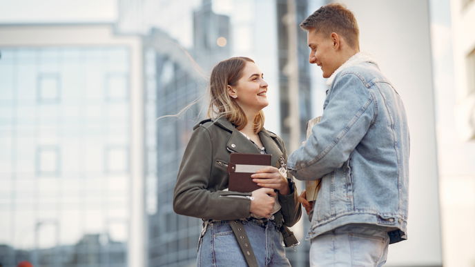 Horoskop: Das macht dein Sternzeichen beim Flirten unwiderstehlich