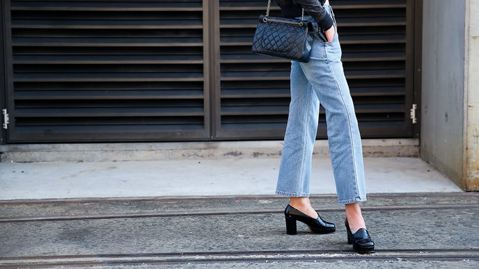 In vs. Out: Diese Jeanshosen tragen wir diesen Sommer – und diese nicht mehr