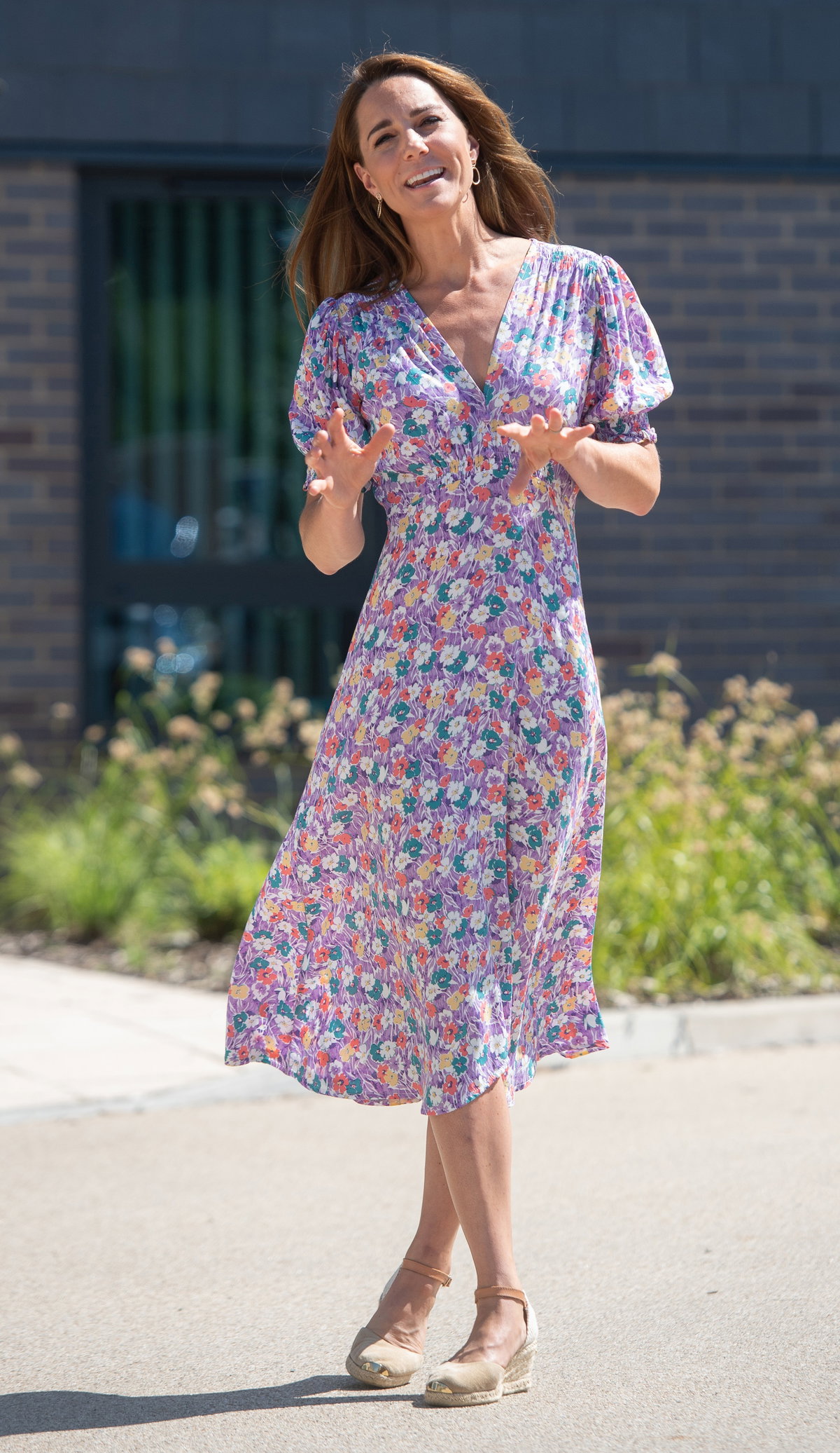 Kate im Sommerkleid