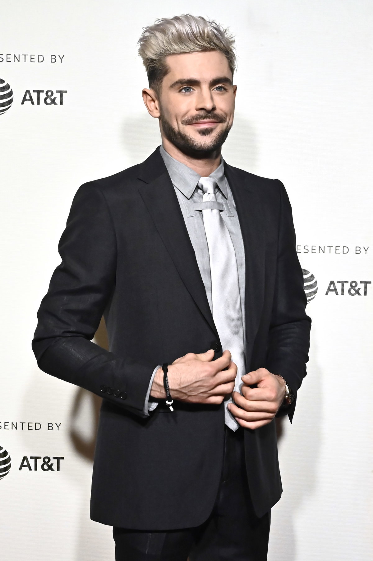 Zac Efron 2019
