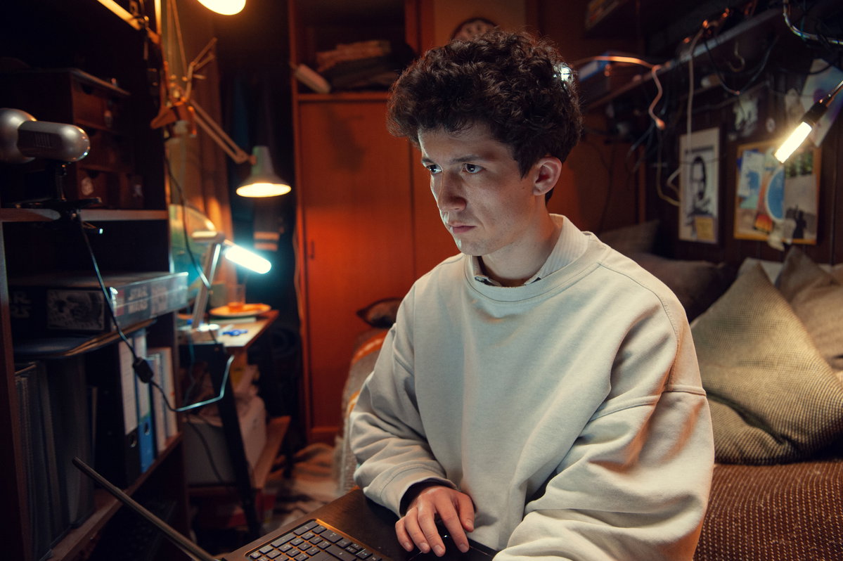 How to sell drugs online (fast)