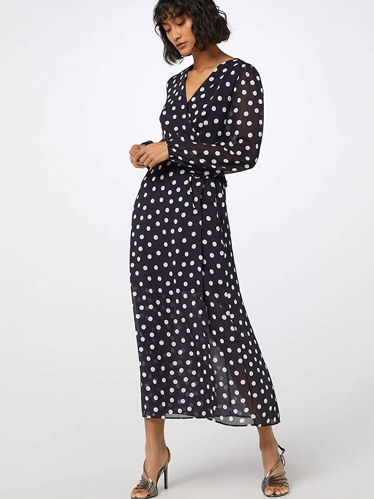 Langes Kleid mit Polka Dots