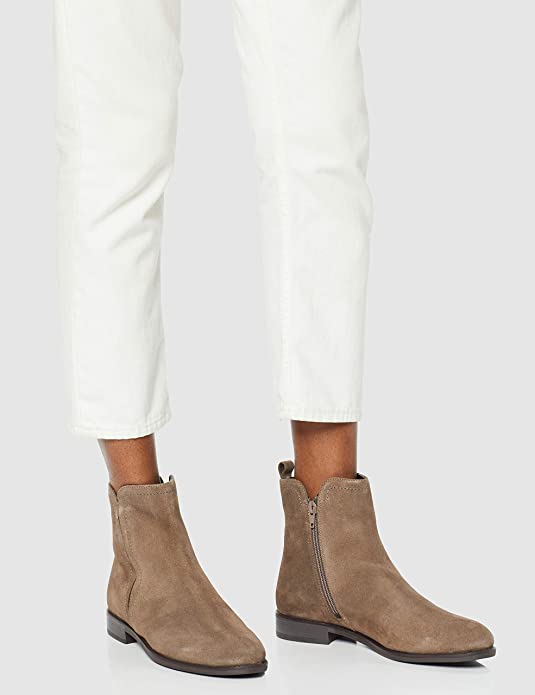 Chelsea Boots mit seitlichen Cutouts
