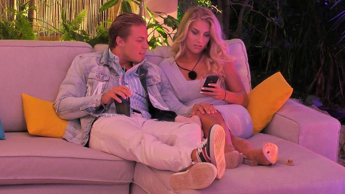 „Love Island“-Henrik: Sein Bruder Karól macht ihn sprachlos!