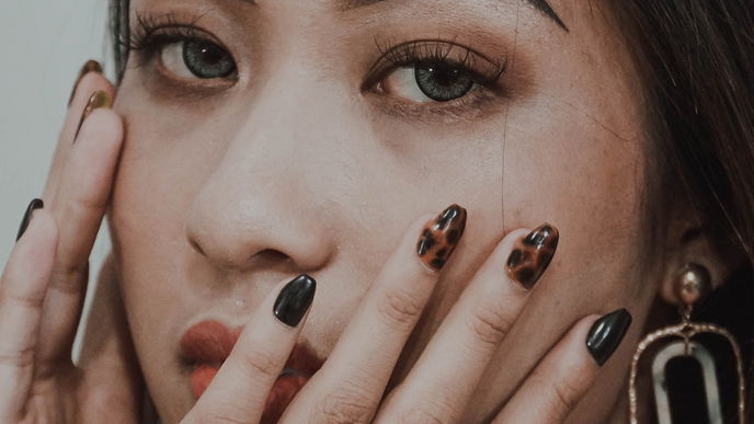 In vs. Out: Diese Nagellack-Trends sind im Herbst 2020 angesagt, und diese nicht mehr!