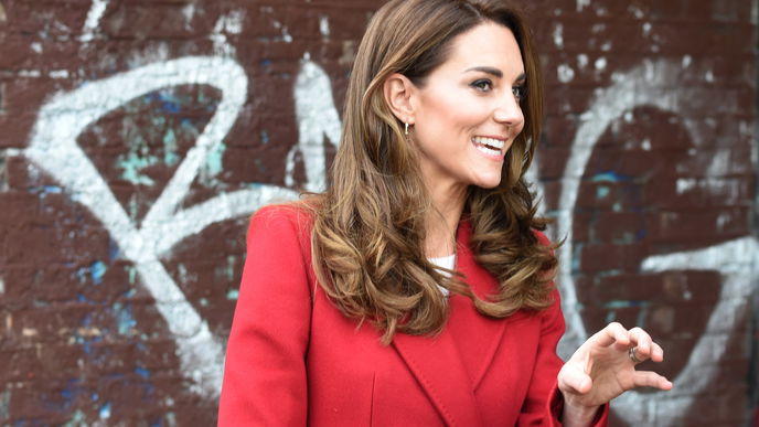 Herzogin Kate begeistert mit diesem Mantel und setzt einen neuen Herbst-Trend damit! 