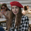 "Emily in Paris"-Star Lily Collins: Auf diese günstige Mascara schwört sie