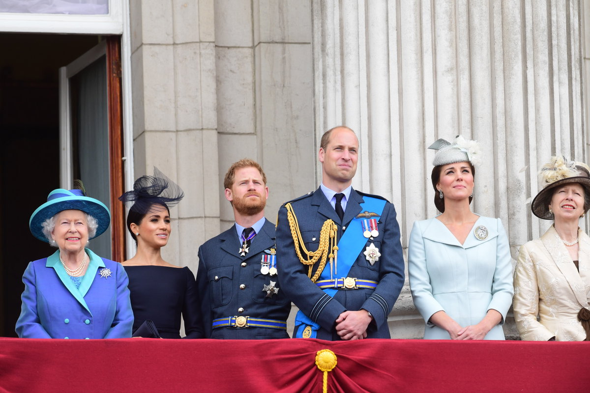 Royal Family auf dem Balkon des Buckingham Palastes