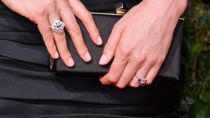 Nagellack-Trends: 3 Farben, die wir 2021 auf den Nägeln tragen